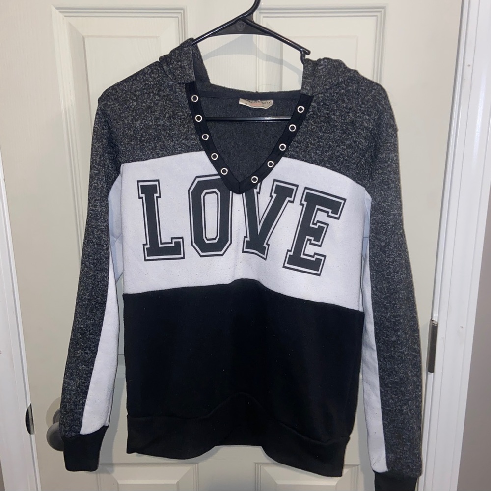 Bobbie Brooks womens hooded sweatshirt small gray LOVE hoodie.